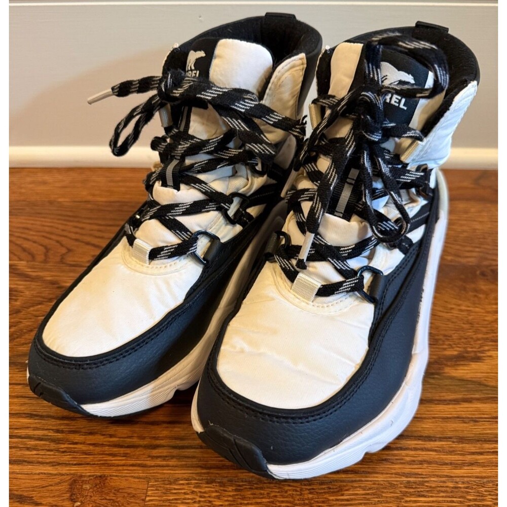 Sorel White and Black Women's Ankle Boots